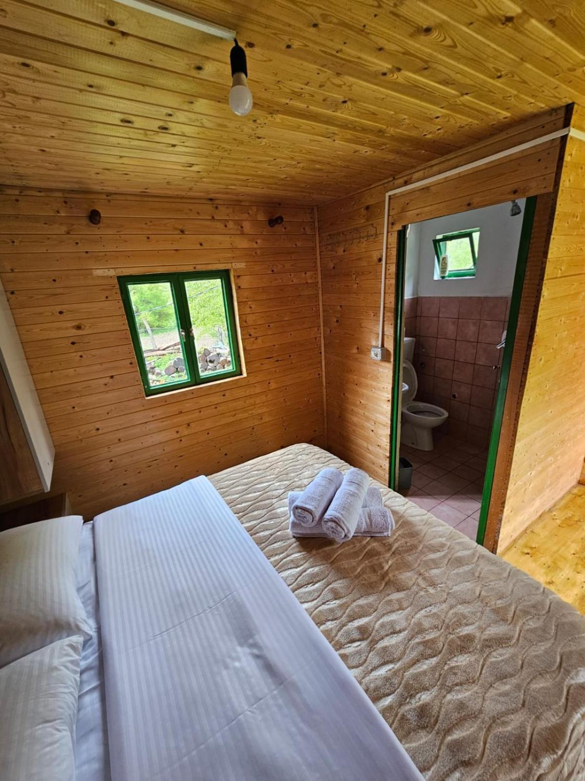 Bujtina Zemra Tradites Theth Chambre photo