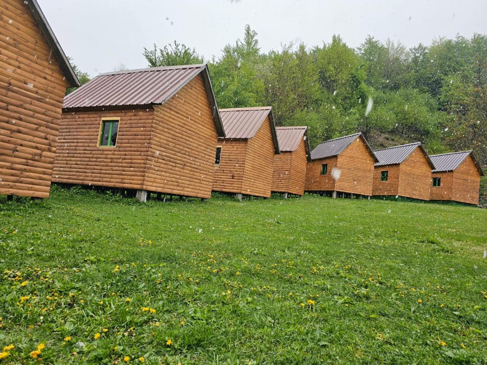 Bujtina Zemra Tradites Theth Chambre photo