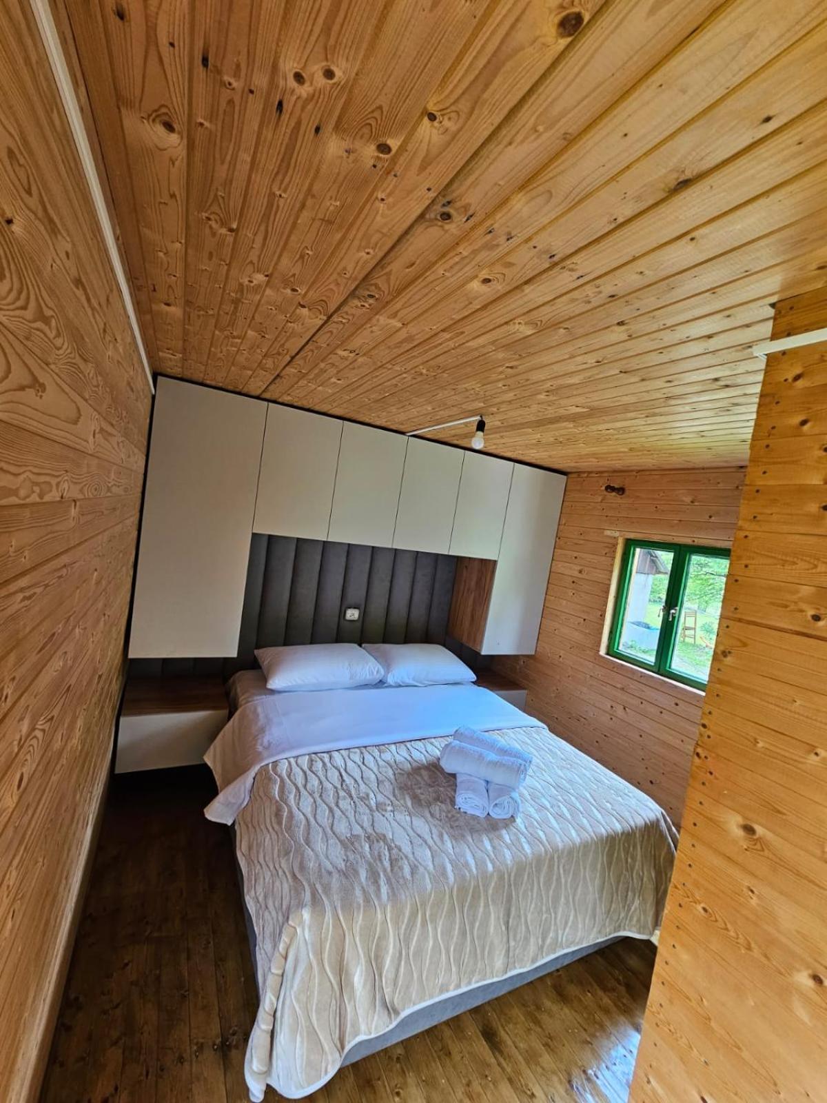 Bujtina Zemra Tradites Theth Chambre photo